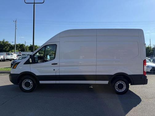 Oxford White 2019 Ford Transit-250 Base