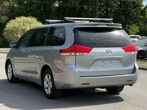 2014 Toyota Sienna LE