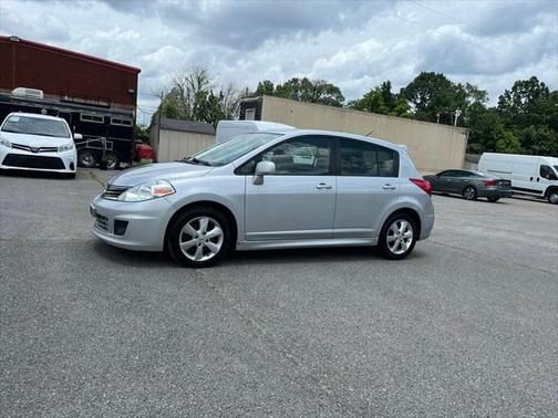 2010 Nissan Versa 1.8 SL