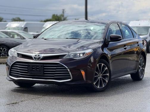 Burgundy 2016 Toyota Avalon