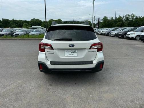 2019 Subaru Outback 2.5i
