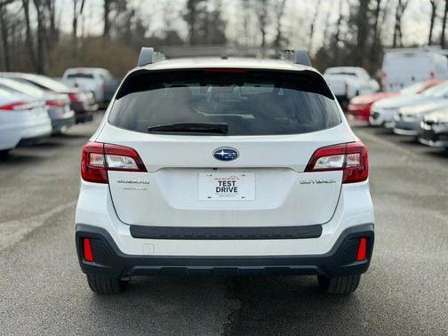 2019 Subaru Outback 2.5i