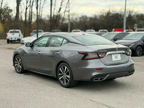 2023 Nissan Maxima SV