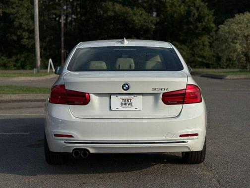 2018 BMW 330 330i