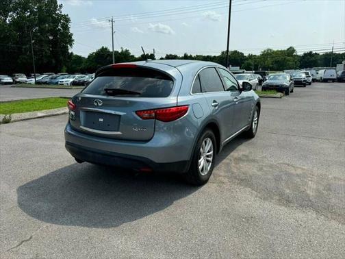 2017 INFINITI QX70 Base