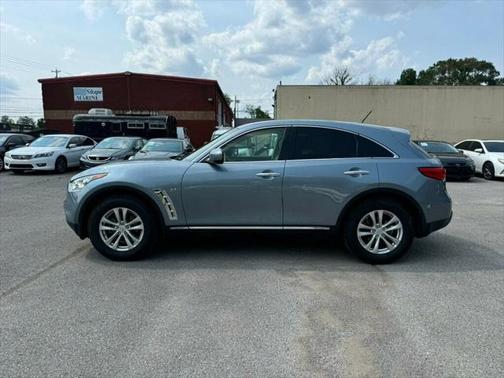 2017 INFINITI QX70 Base