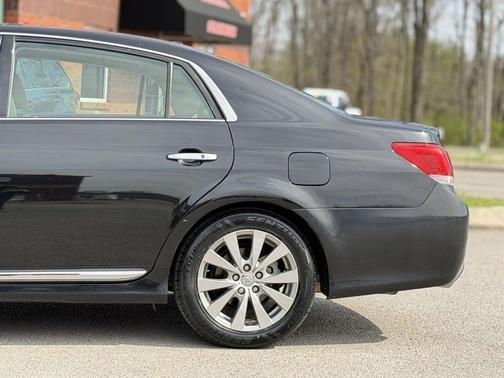 Black 2011 Toyota Avalon Limited