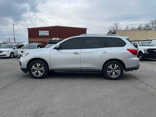 2019 Nissan Pathfinder SL