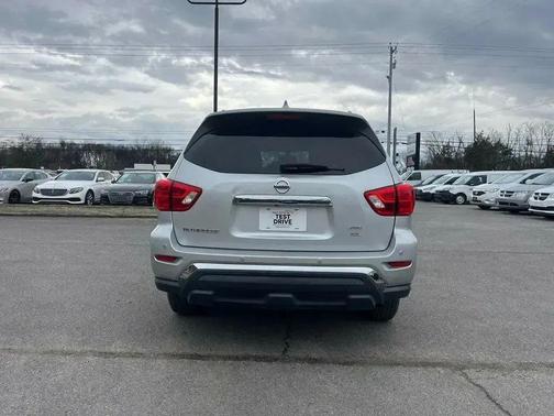 2019 Nissan Pathfinder SL