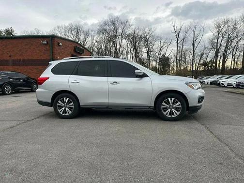 2019 Nissan Pathfinder SL