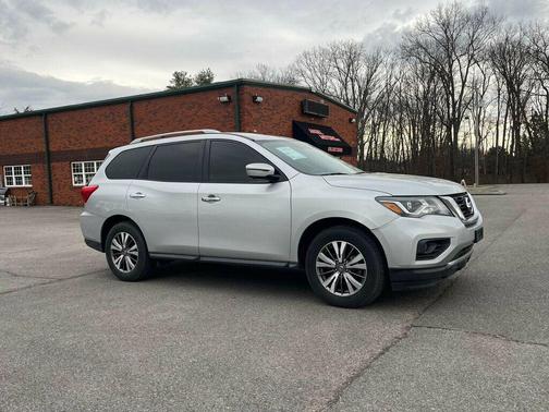 2019 Nissan Pathfinder SL