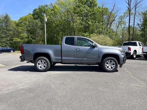 Satin Steel Metallic 2022 Chevrolet Colorado LT