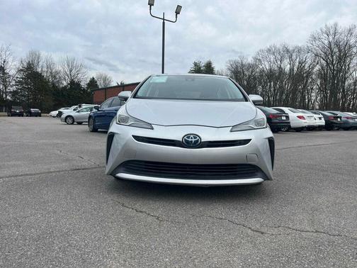 2022 Toyota Prius SPECIOUS SEDAN, GAS SAVER!