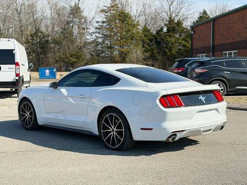 2015 Ford Mustang V6