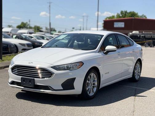 Oxford White 2019 Ford Fusion Hybrid SE