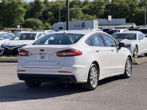 White Platinum Metallic Tri-Coat 2020 Ford Fusion SE