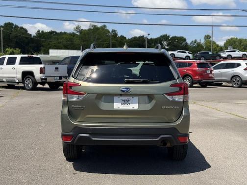 Jasper Green Metallic 2019 Subaru Forester Premium