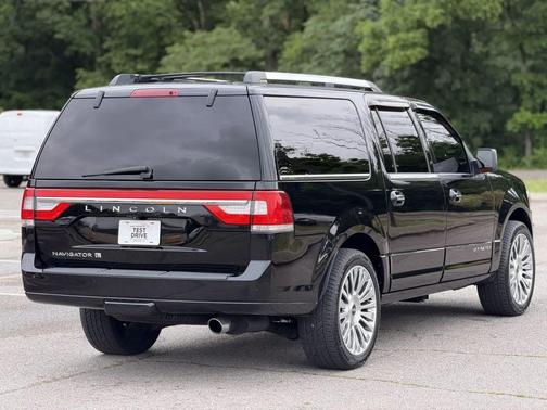 2017 Lincoln Navigator L Reserve