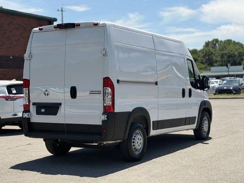 Bright White Clearcoat 2024 RAM ProMaster 2500 Tradesman