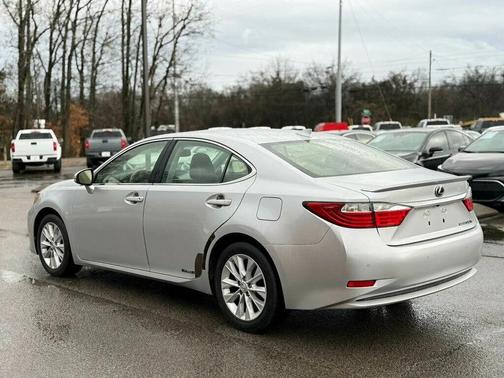 2015 Lexus ES 300h Base
