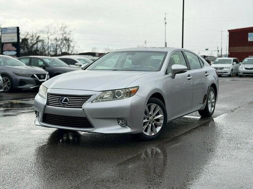 2015 Lexus ES 300h Base