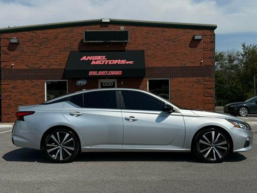 2021 Nissan Altima SR FWD