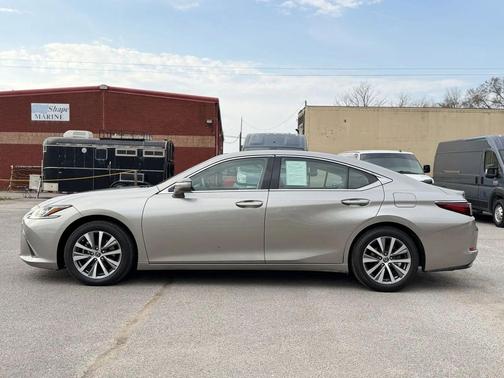 2019 Lexus ES 350 Base