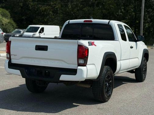 2022 Toyota Tacoma SR5