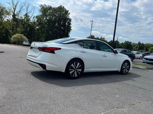 2021 Nissan Altima 2.5 SV