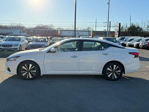 2021 Nissan Altima 2.5 SV