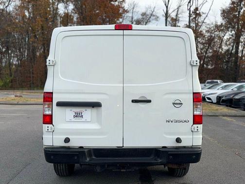 2021 Nissan NV Cargo NV3500 HD S V8
