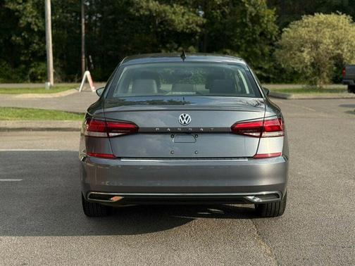 2022 Volkswagen Passat 2.0T SE