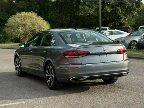 2022 Volkswagen Passat 2.0T SE