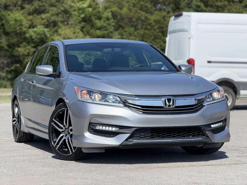 Still Night Pearl 2017 Honda Accord Sport