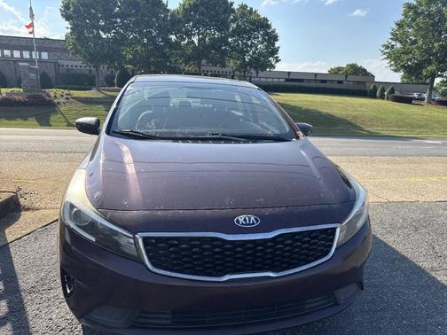 Red 2018 Kia Forte LX