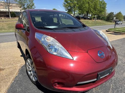 Cayenne Red 2013 Nissan Leaf S
