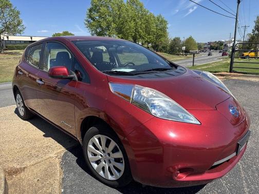 Cayenne Red 2013 Nissan Leaf S