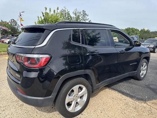 Black 2019 Jeep Compass Latitude