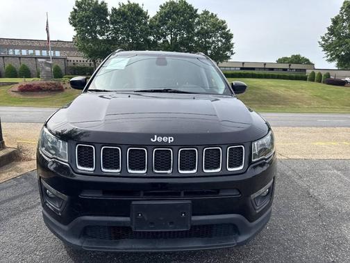Black 2019 Jeep Compass Latitude