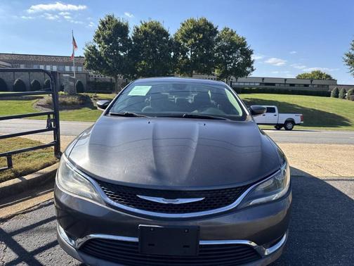 2016 Chrysler 200 Limited