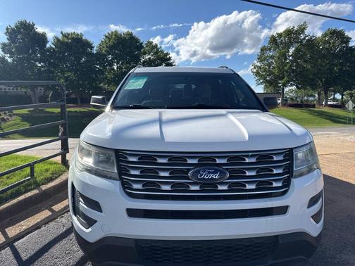 2017 Ford Explorer Base