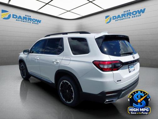 Platinum White Pearl 2026 Honda Pilot Touring 8-Passenger
