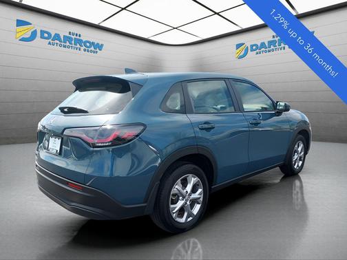 Nordic Forest Pearl 2023 Honda HR-V LX