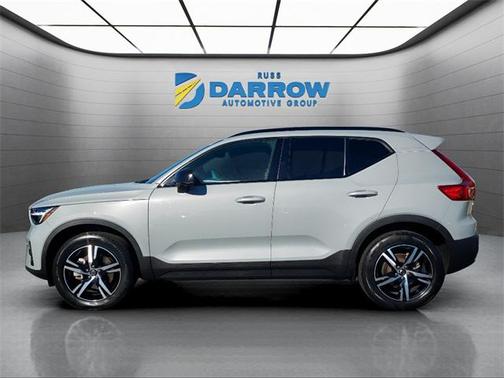 2024 Volvo XC40 B5 Core