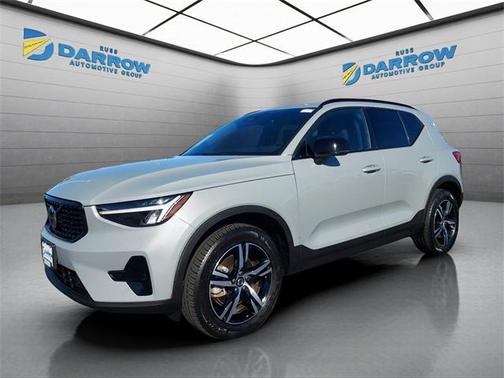 2024 Volvo XC40 B5 Core