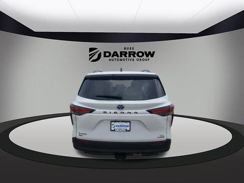 2022 Toyota Sienna XLE 7 Passenger