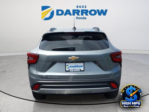 Sterling Gray Metallic 2025 Chevrolet Trax LT
