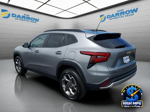 Sterling Gray Metallic 2025 Chevrolet Trax LT