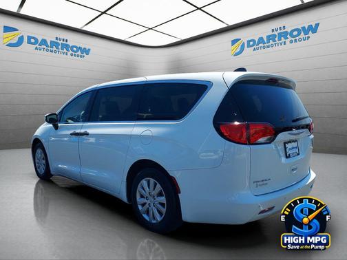 Bright White Clearcoat 2018 Chrysler Pacifica L