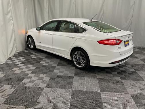 2014 Ford Fusion Hybrid SE
